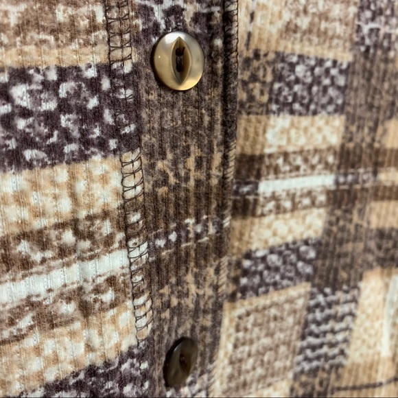Vintage Neutral Tone Women’s Plaid Button Down - Picture 5 of 8